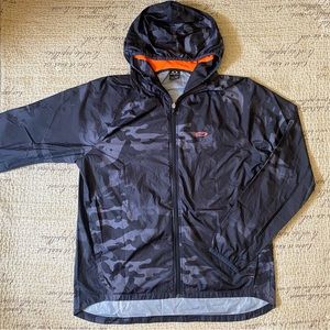 Oakley Men's Gray Camo Windbreaker